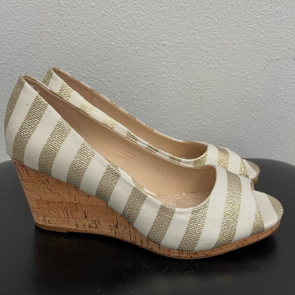 Kelly & Katie  Wedge Heel/ Sandal women’s size 9.5